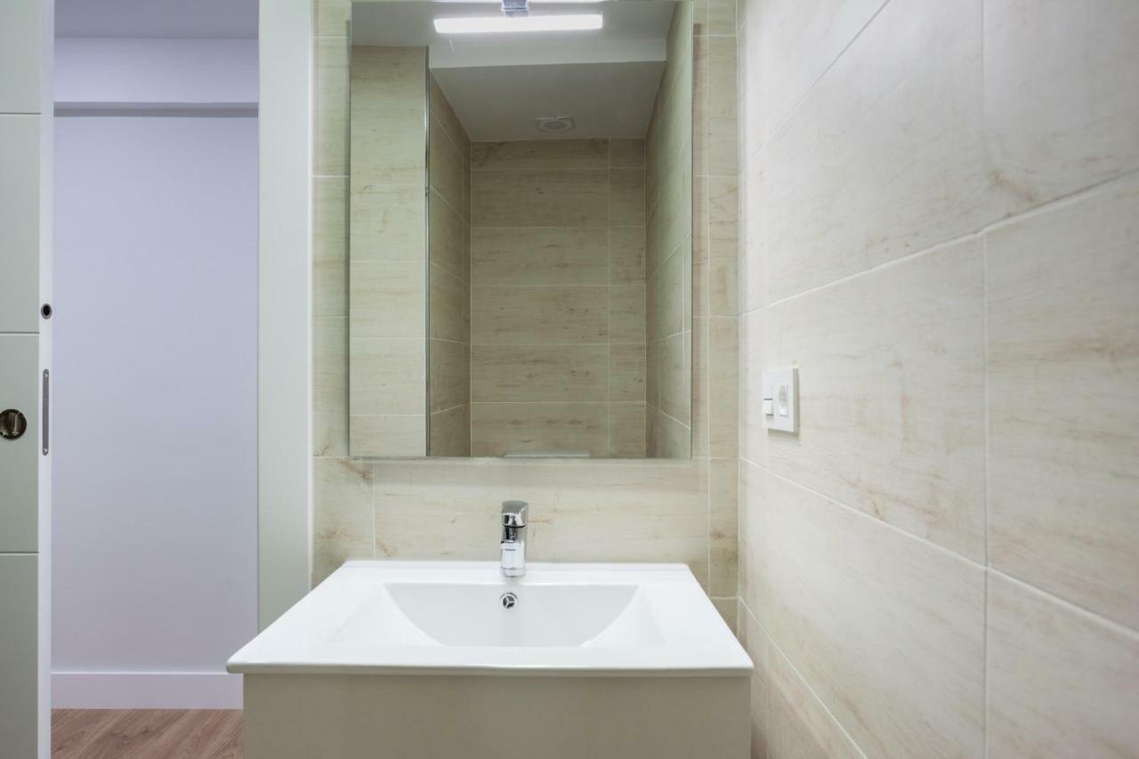 Apartamentos Reina Isabel Гранада Экстерьер фото