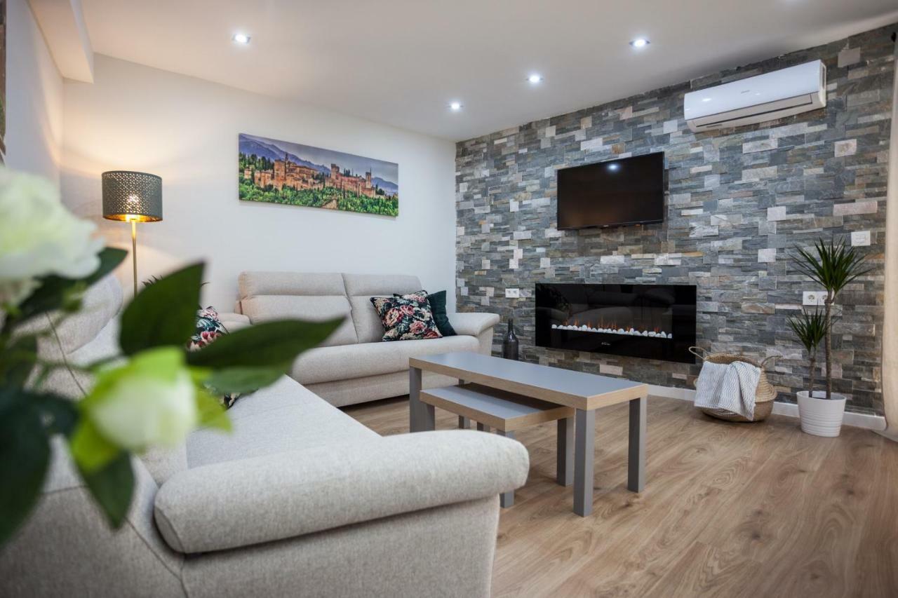 Apartamentos Reina Isabel Гранада Экстерьер фото